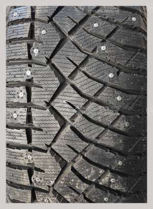 Nitto Therma Spike 315/35 R20 106T