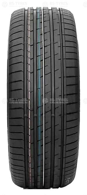 Royal Black Explorer II 215/45 R17 91W